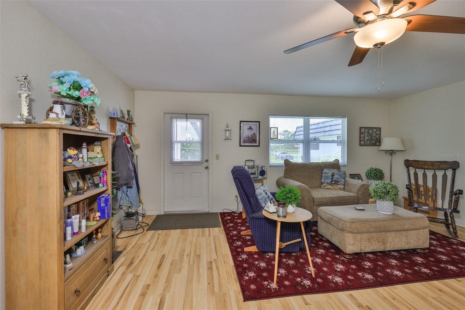 301 Kings Boulevard, FL