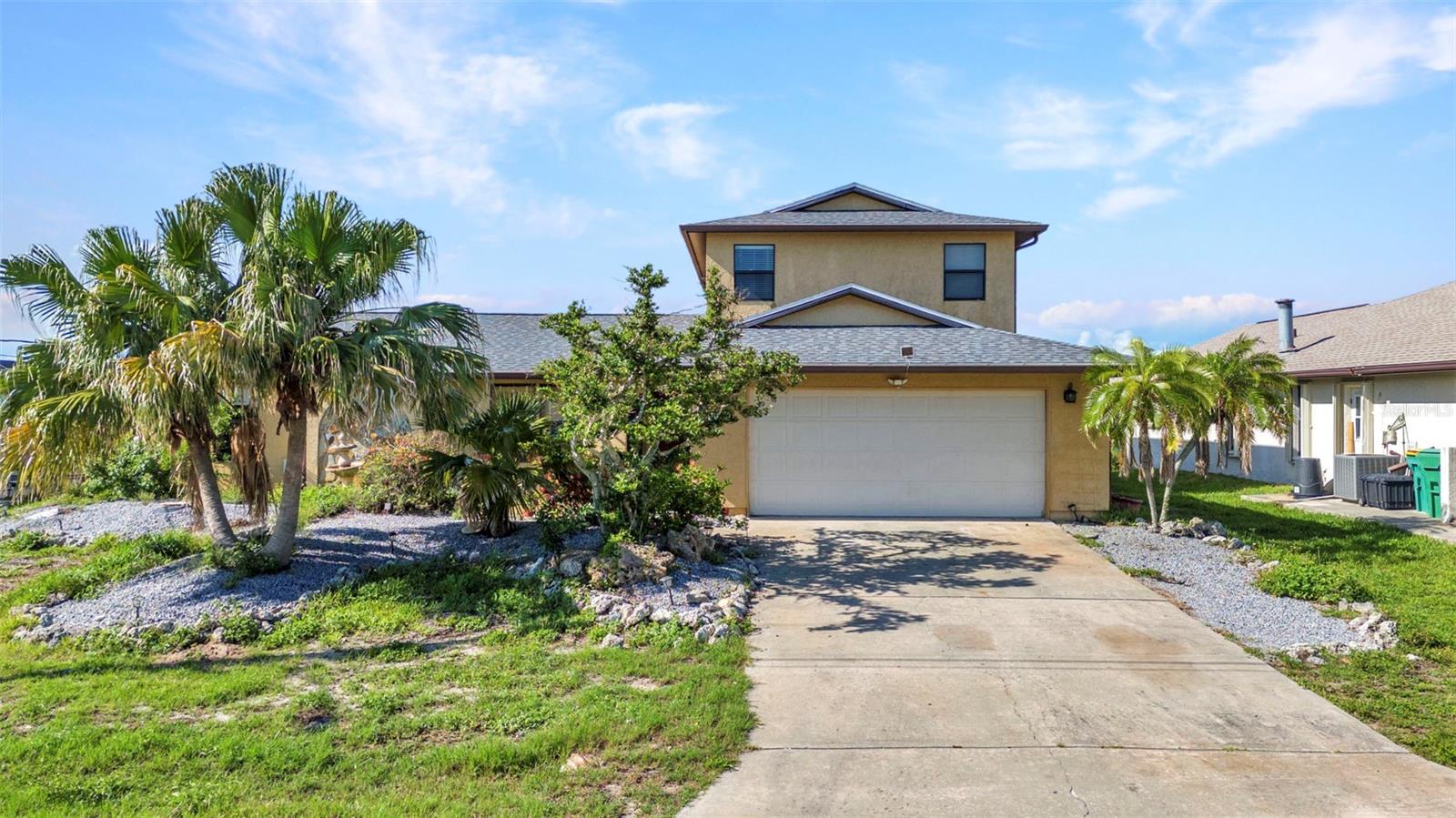 18566 Arapahoe Circle, FL