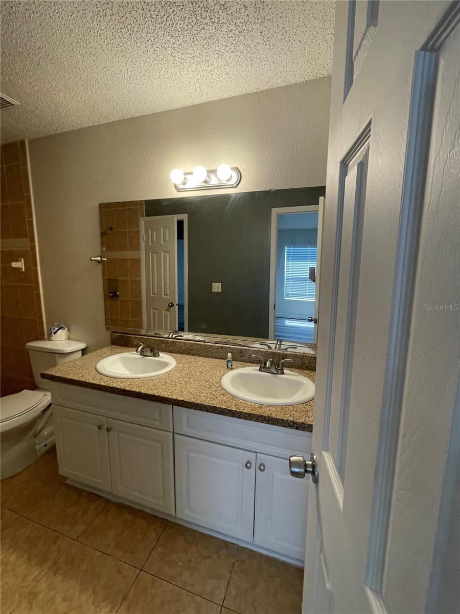 2201 Cascades Boulevard, FL