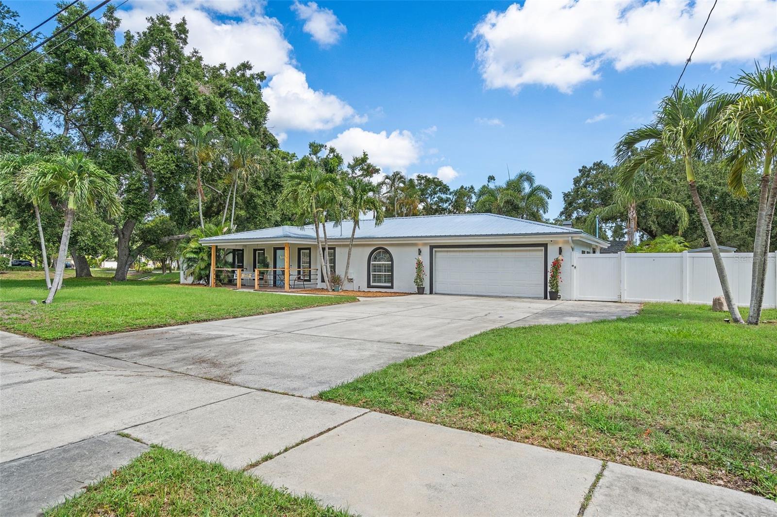2820 Whitney Road, FL