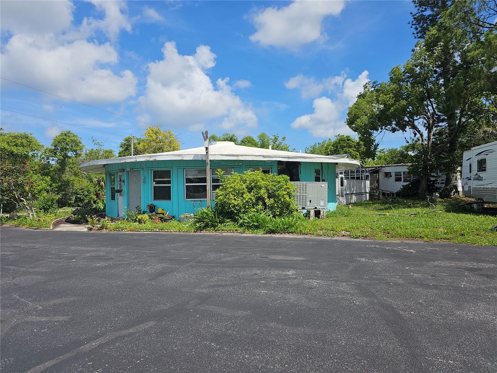 1603, 1605,1608,1611 Shell Point Road, FL