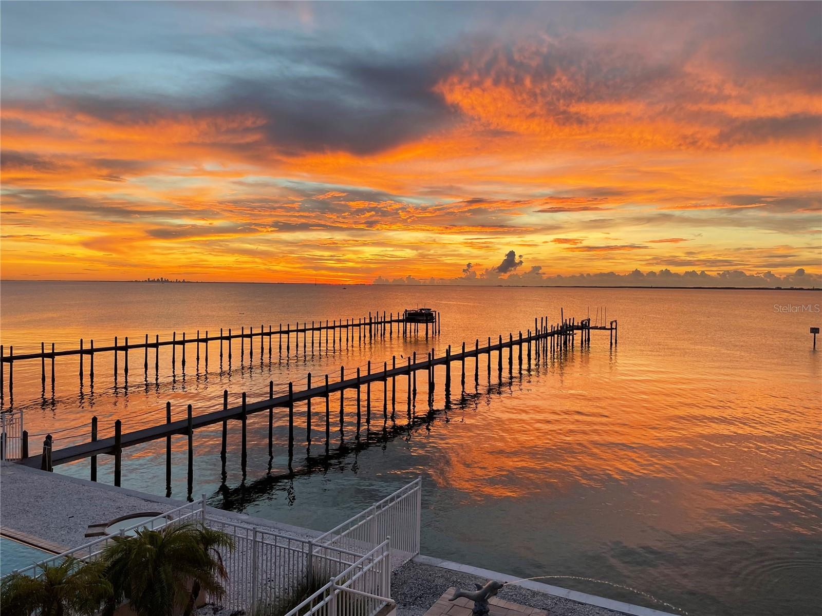 6418 Bright Bay Court, FL