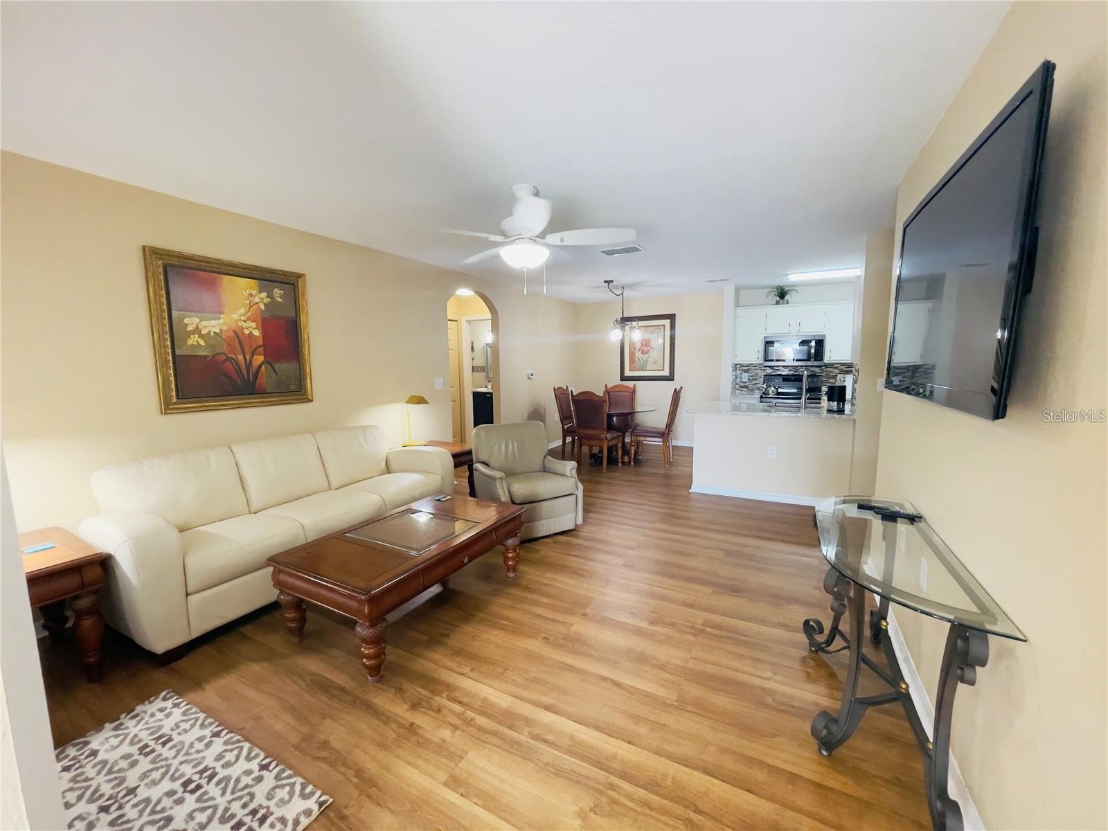 8815 Manor Loop, FL