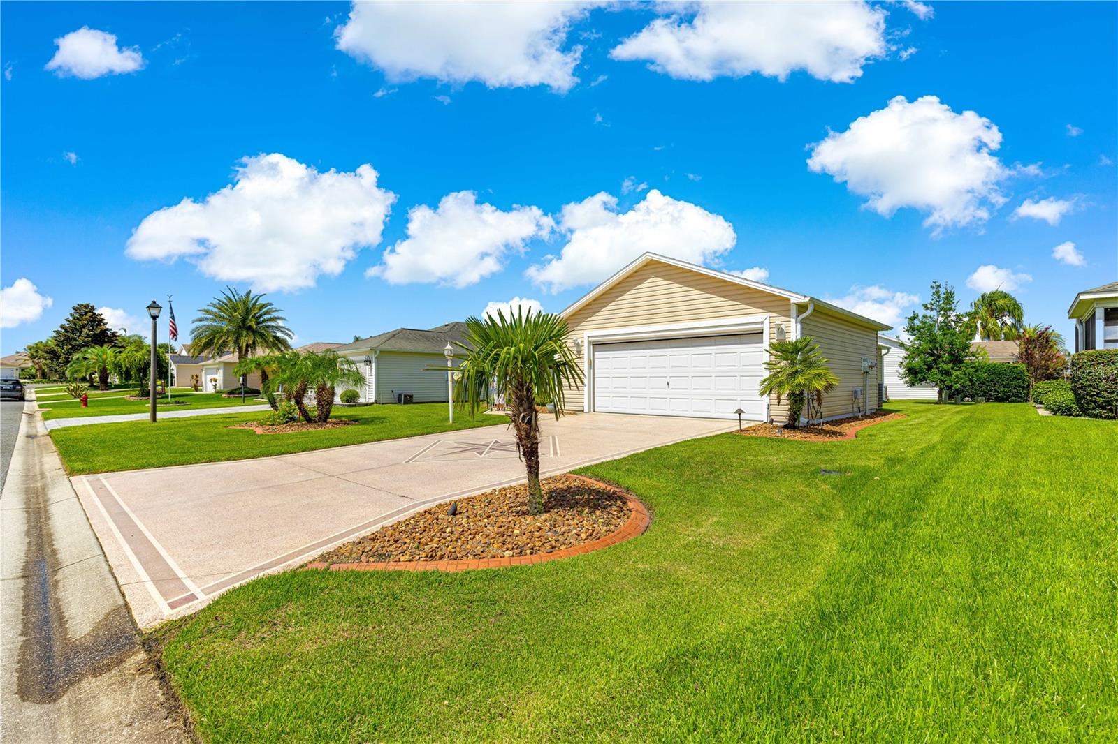 362 Arbella Loop, FL