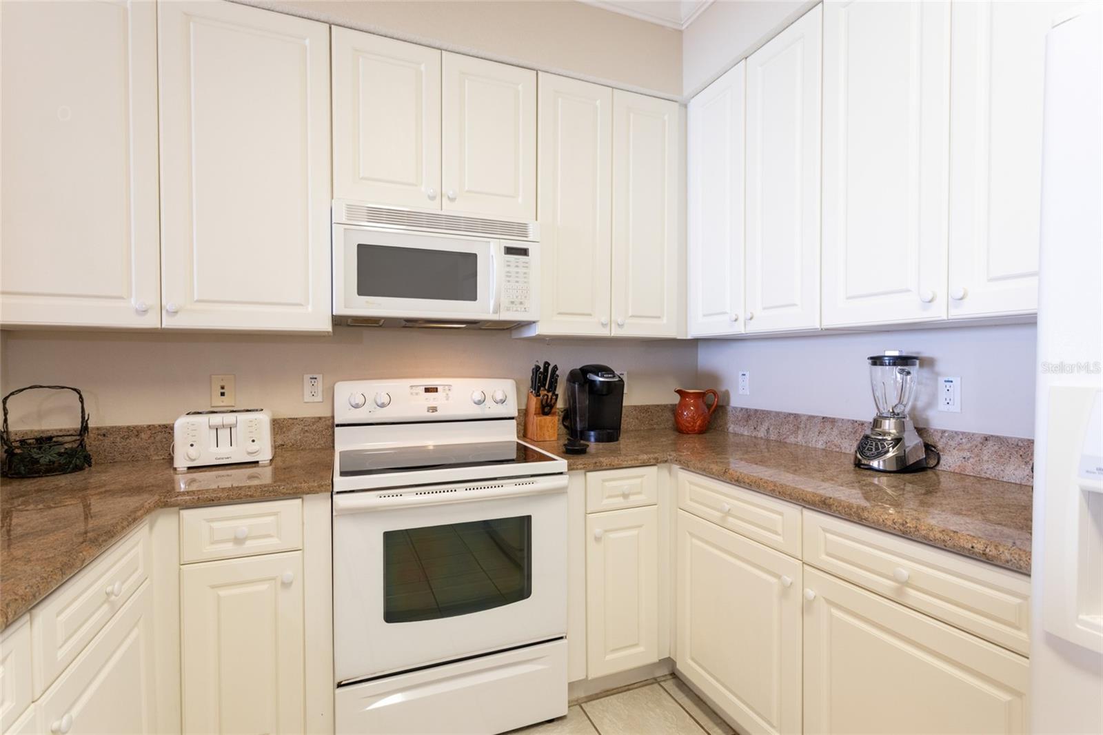 60 Surfview Drive, FL