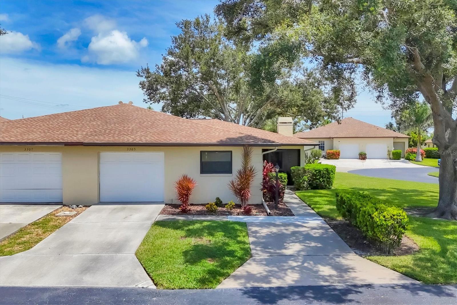 3305 Vivienda Boulevard, FL