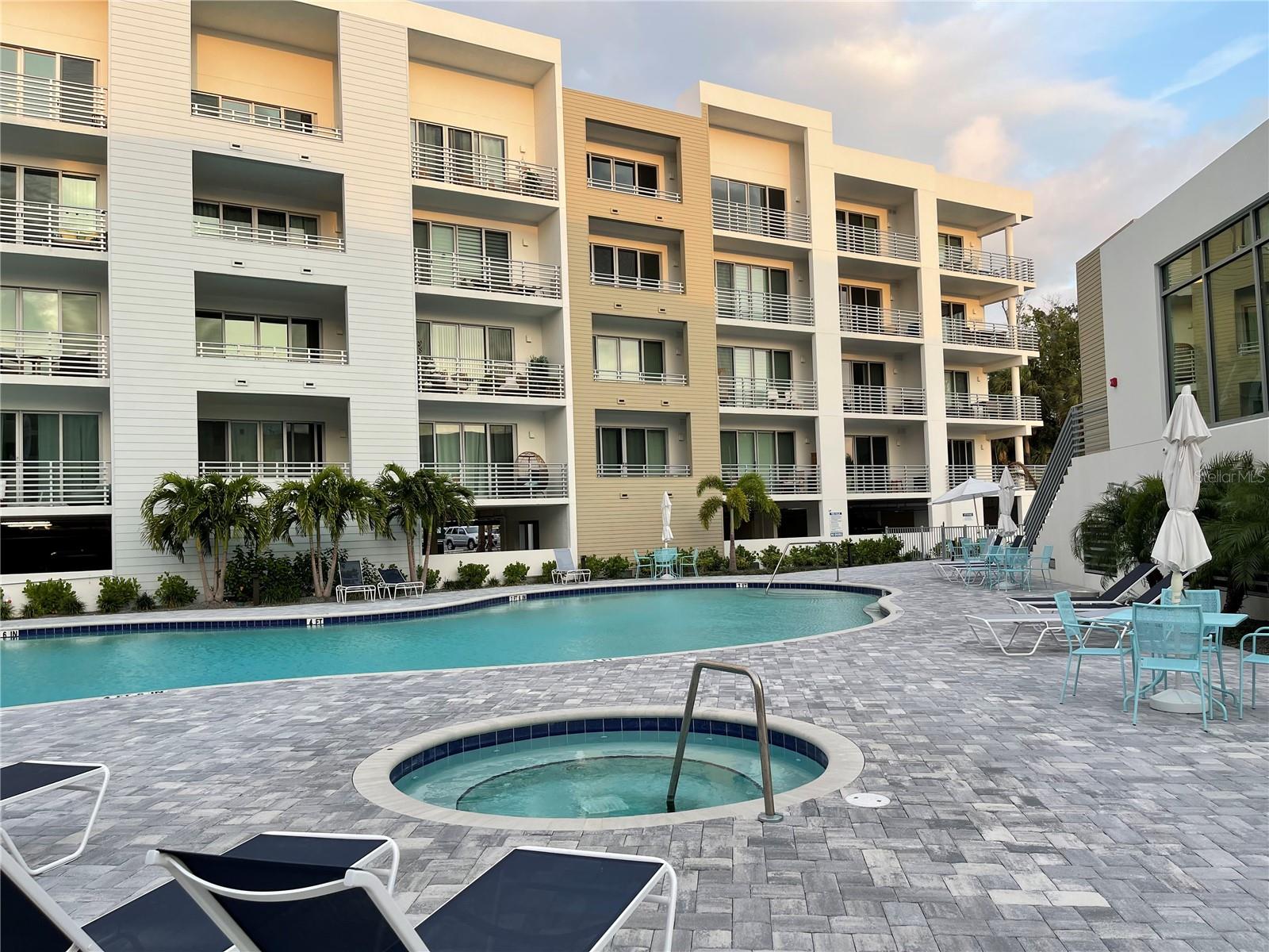 1709 Tamiami Trail, FL