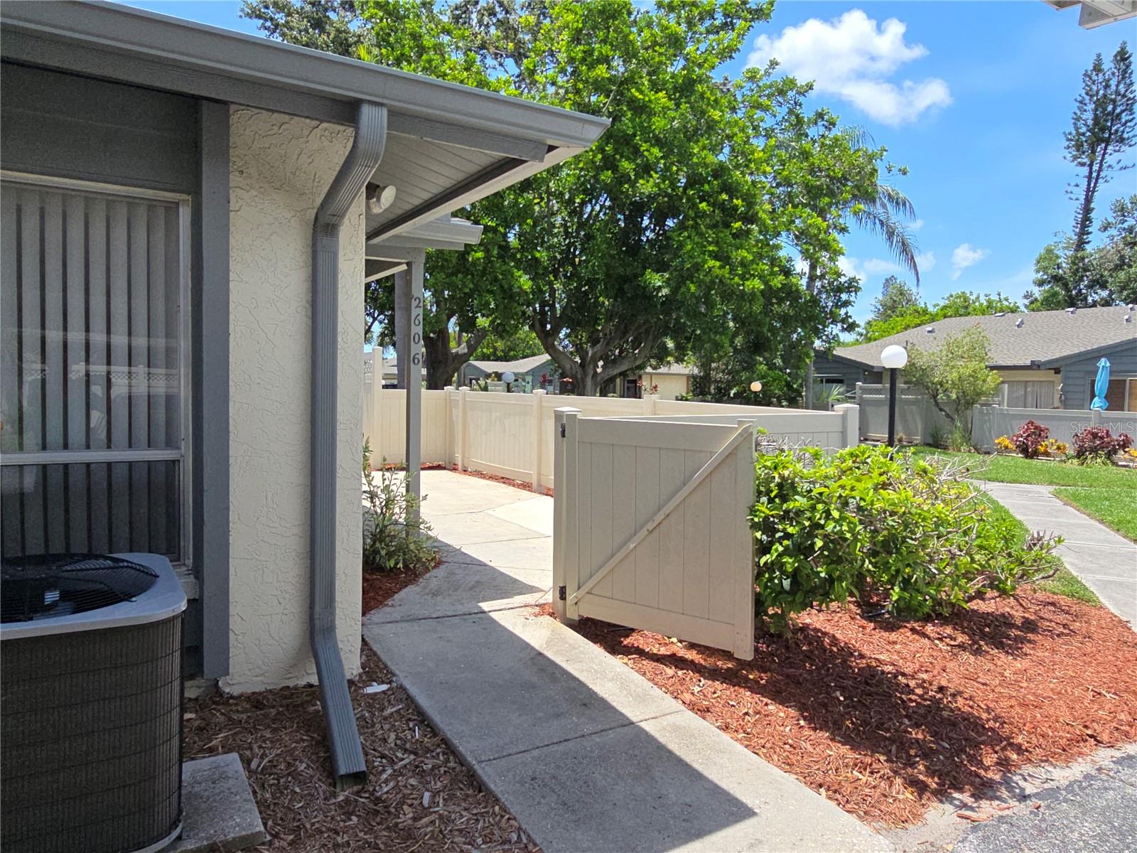 2606 29th Ave W, FL