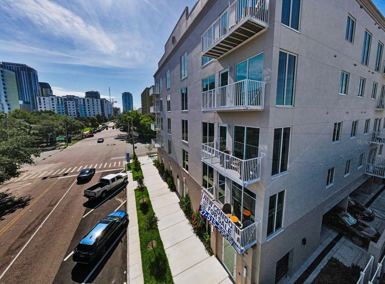 600 3rd Avenue, FL