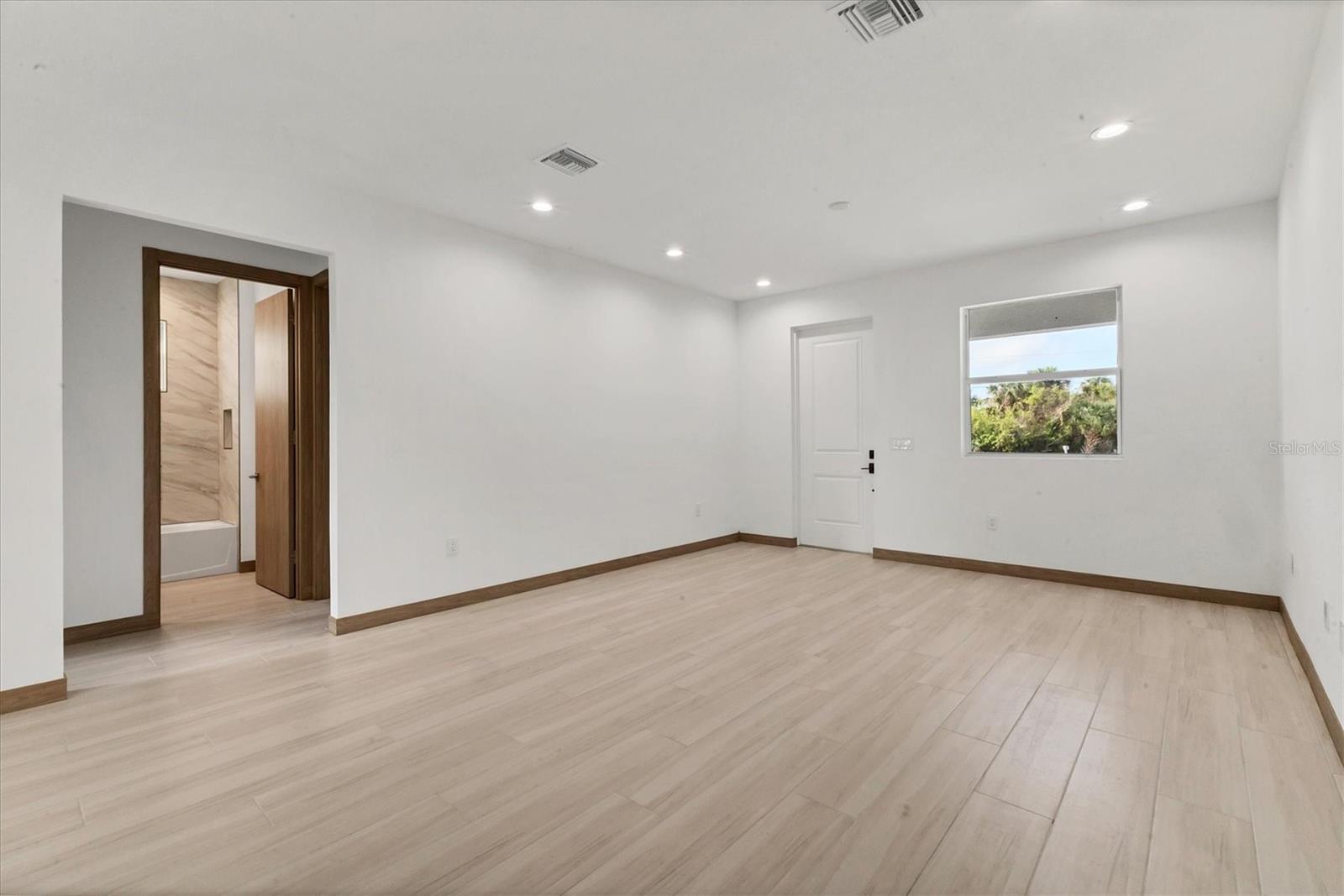 405 Sunset Road, FL