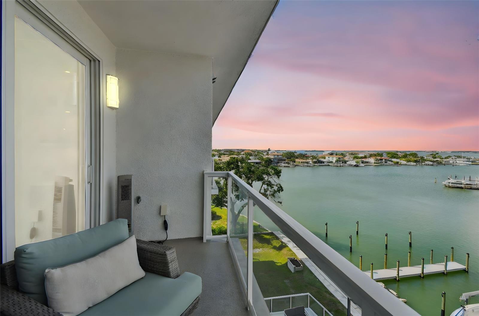415 Island Way, FL