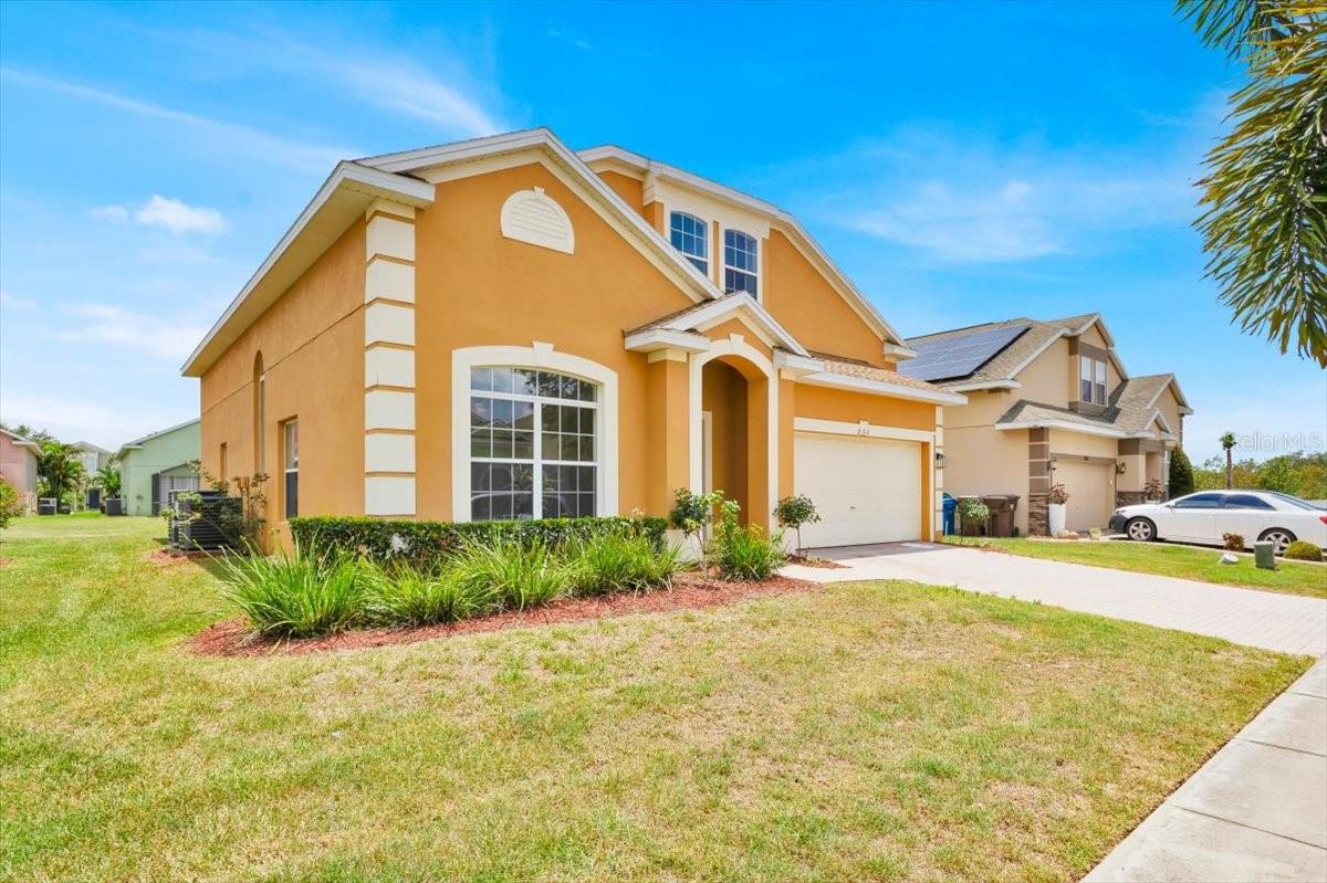 233 Cadiz Loop, FL