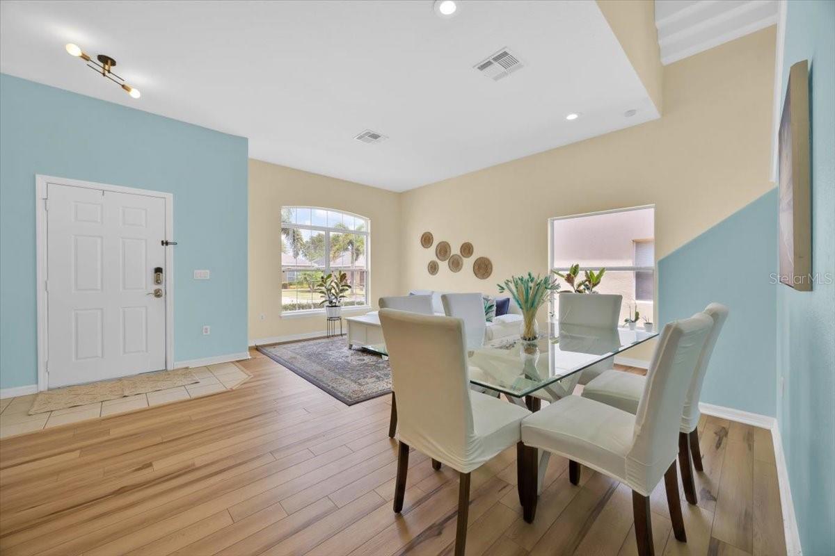 233 Cadiz Loop, FL