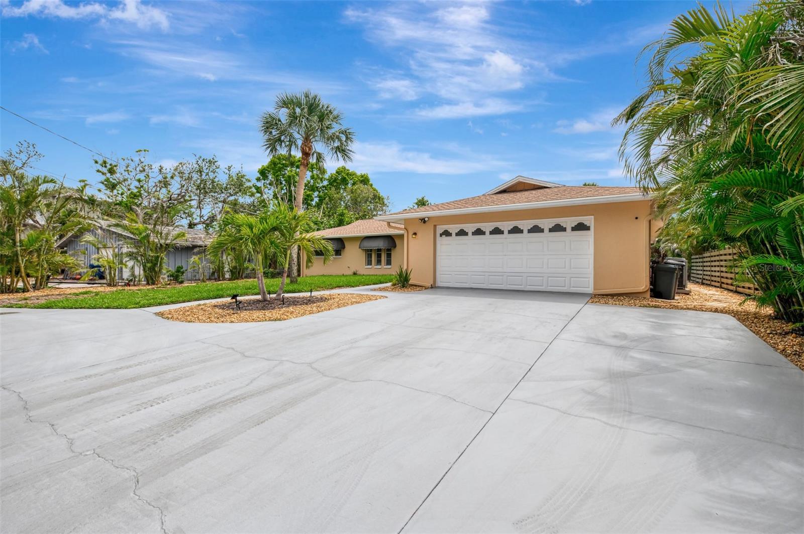 4946 Commonwealth Drive, FL