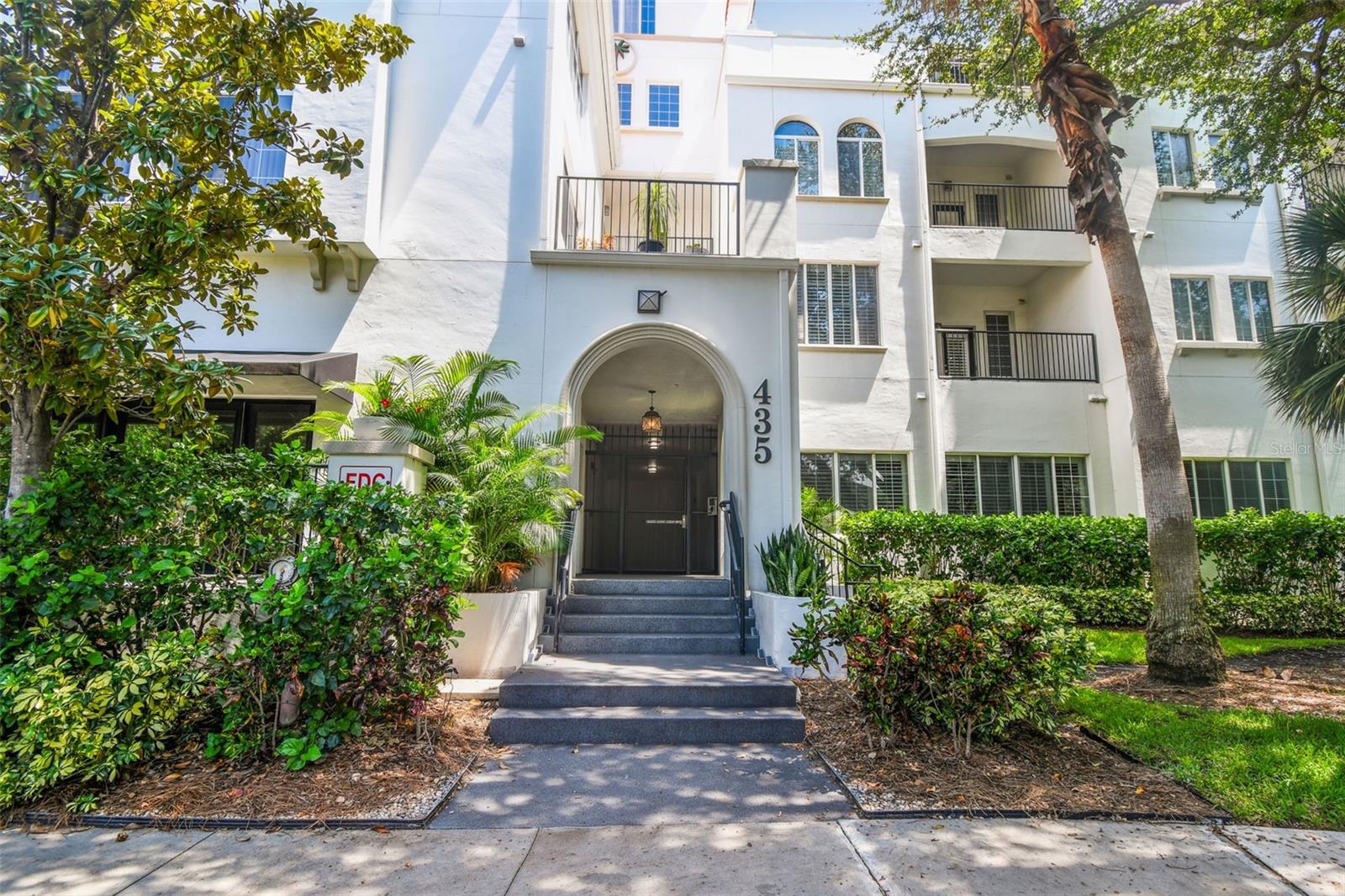 435 Oregon Avenue, FL