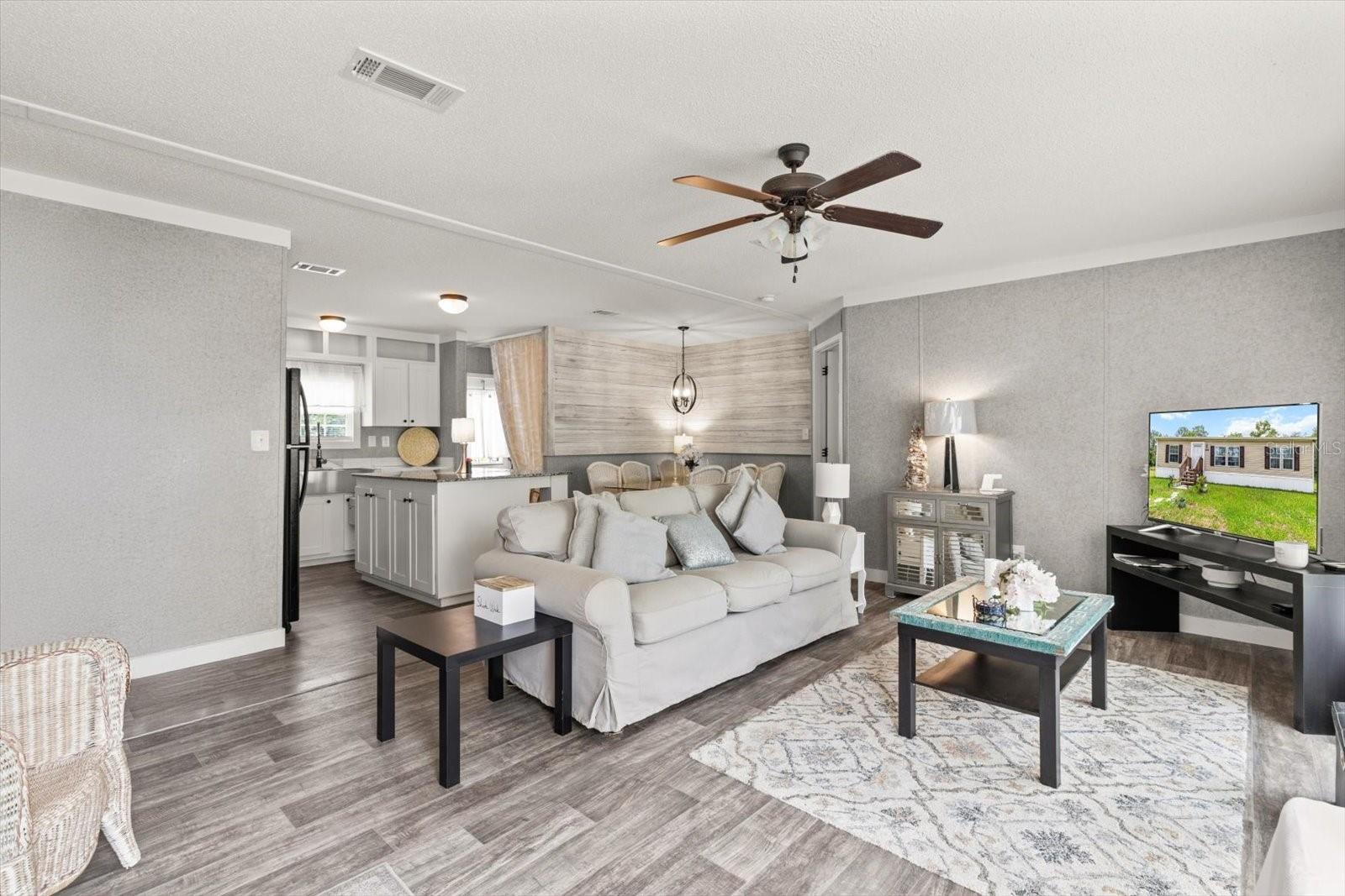 6544 W Mae, FL