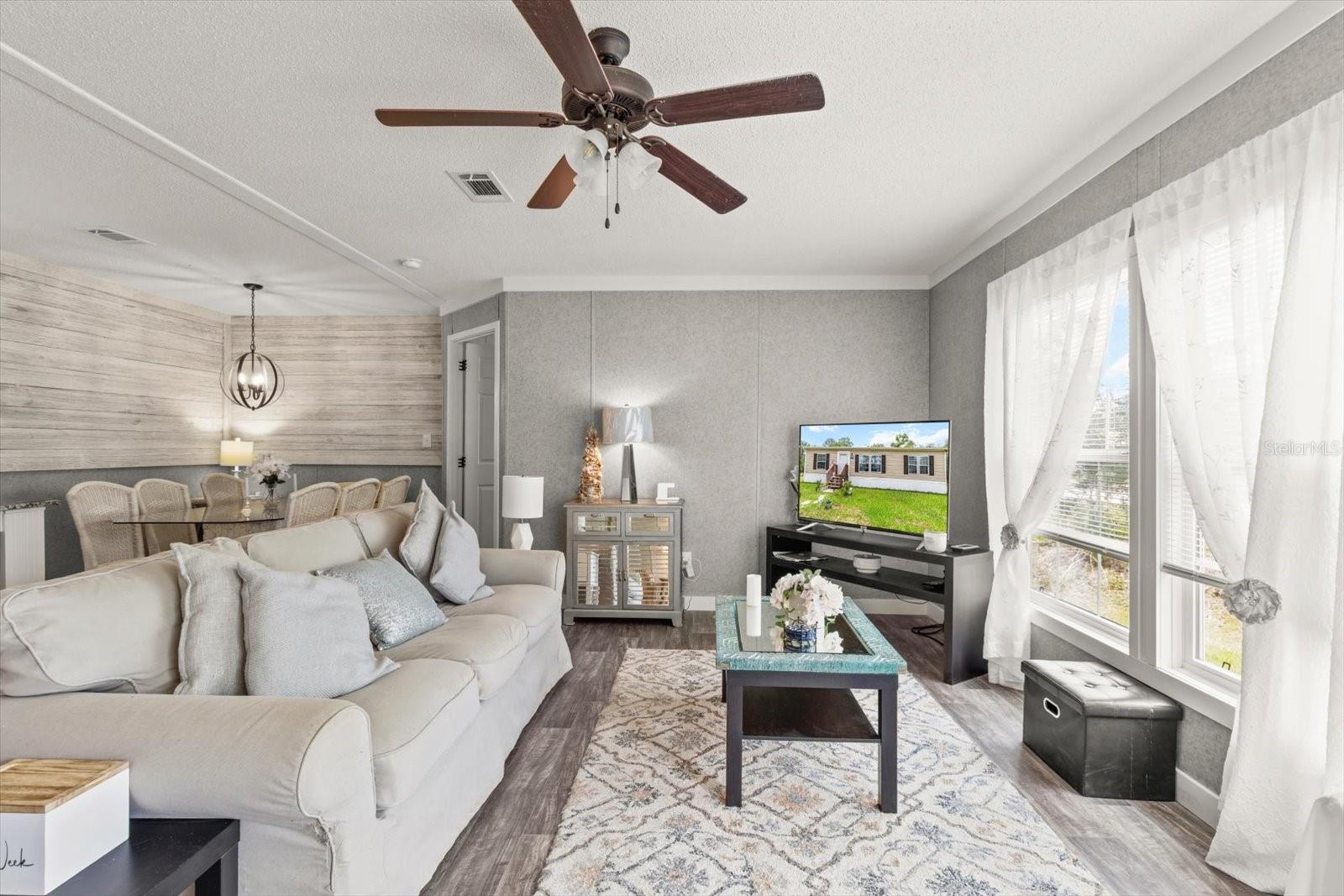 6544 W Mae, FL