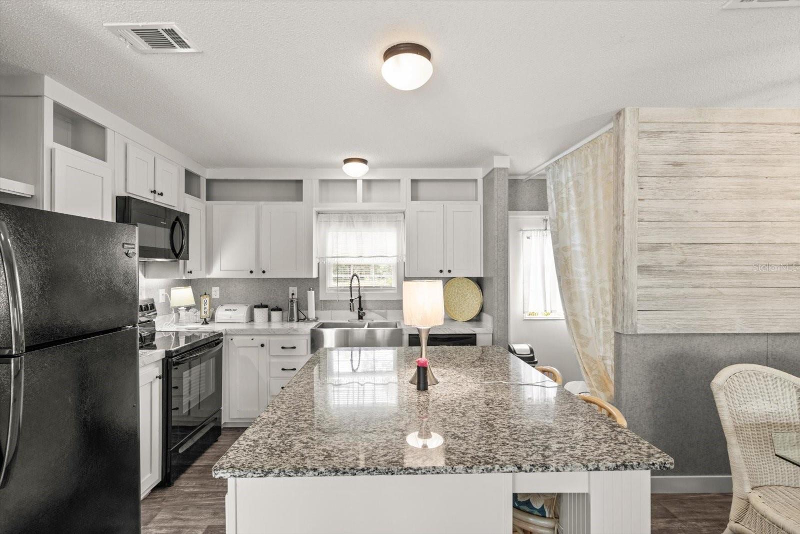 6544 W Mae, FL