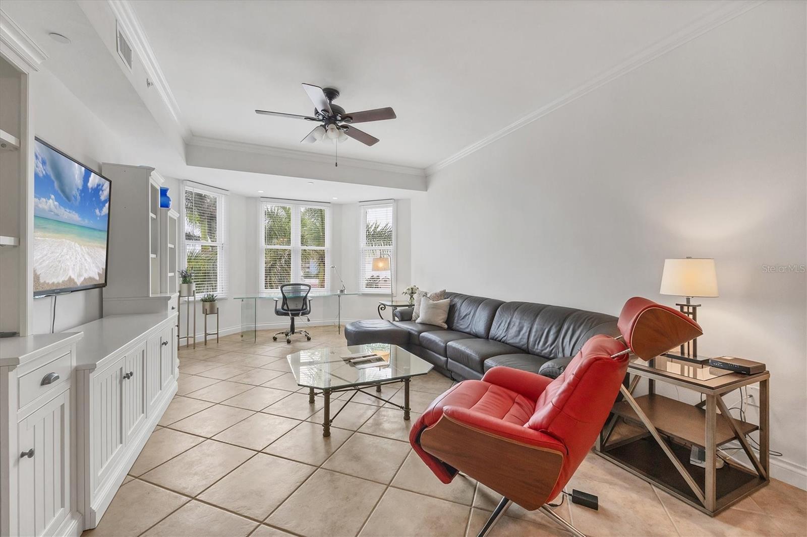 8111 Lakewood Main Street, FL