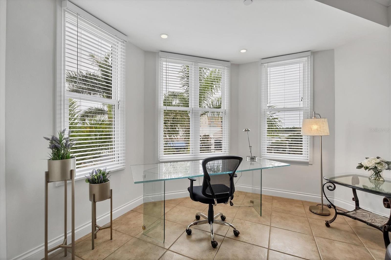 8111 Lakewood Main Street, FL