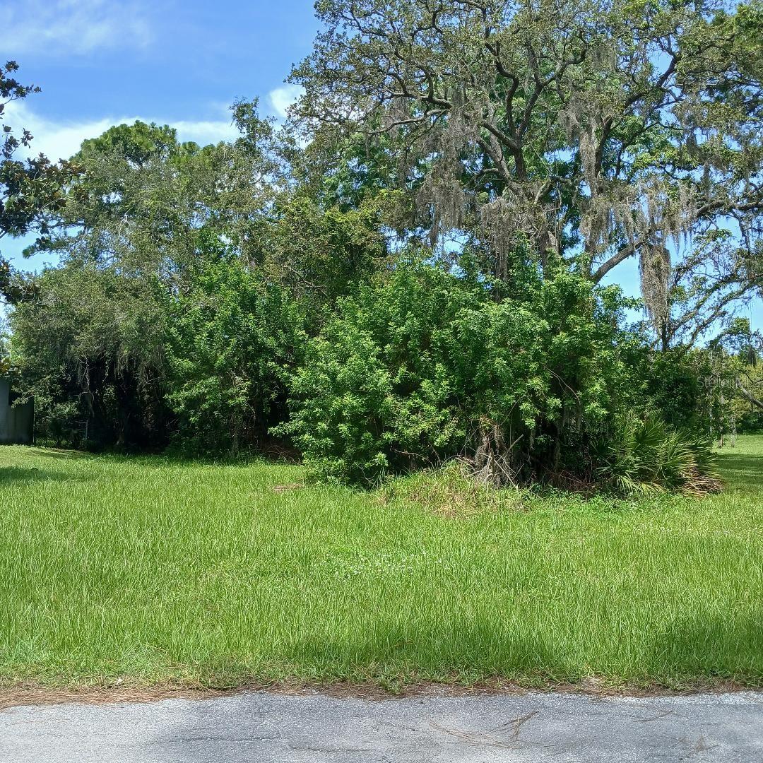 Lyle Circle, FL
