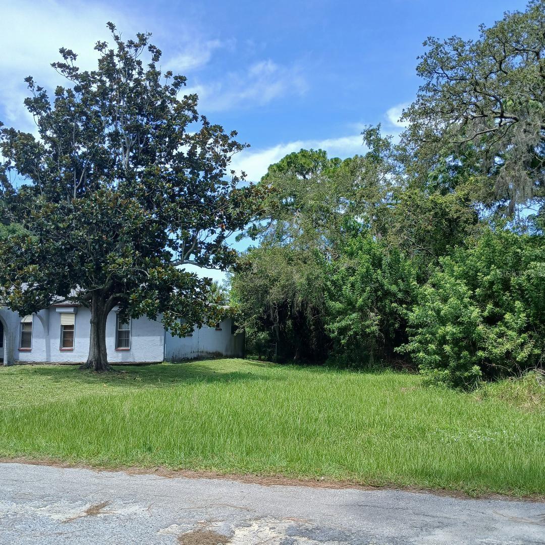 Lyle Circle, FL
