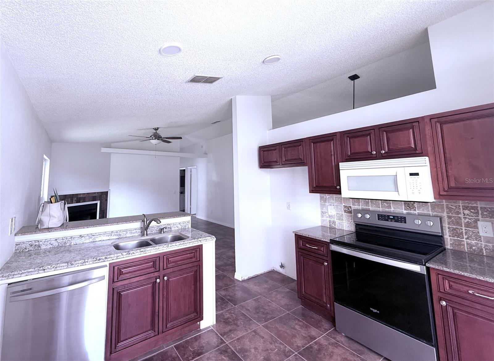 7219 Edgewater Shores Court, FL