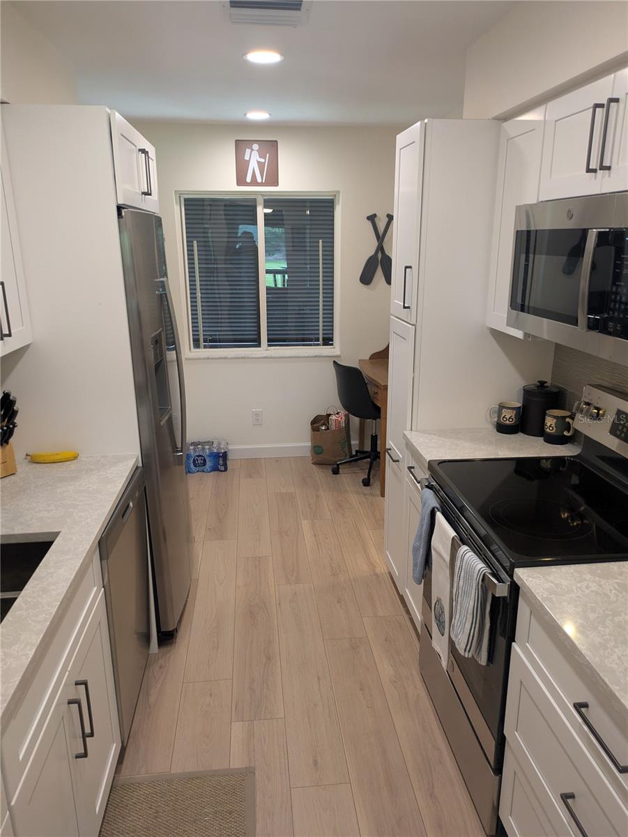 4531 Longwater, FL