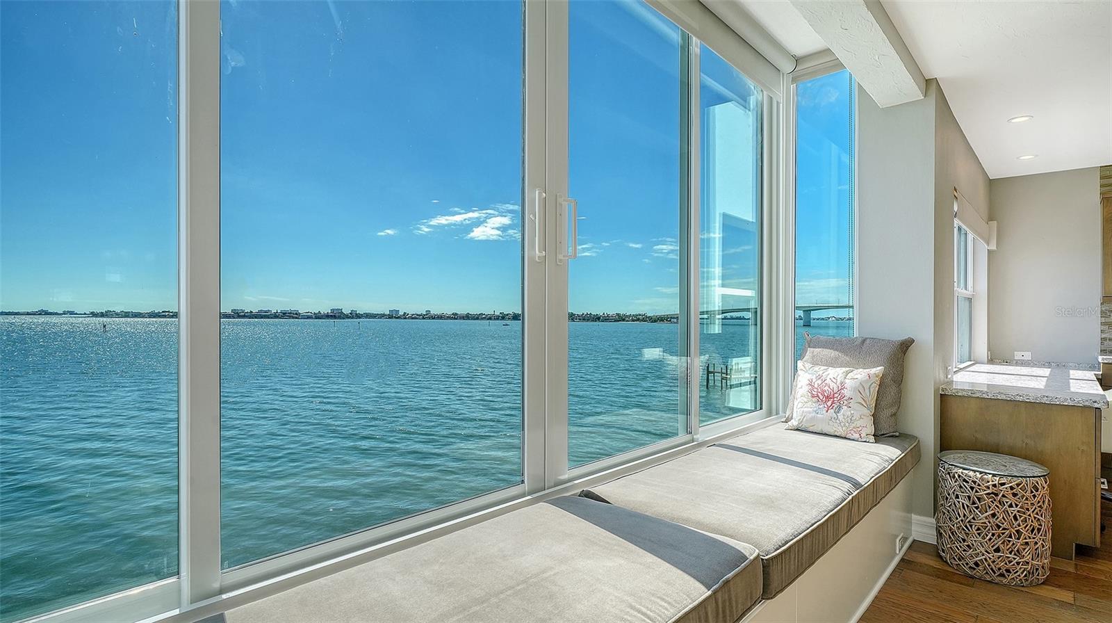 400 Golden Gate Point, FL