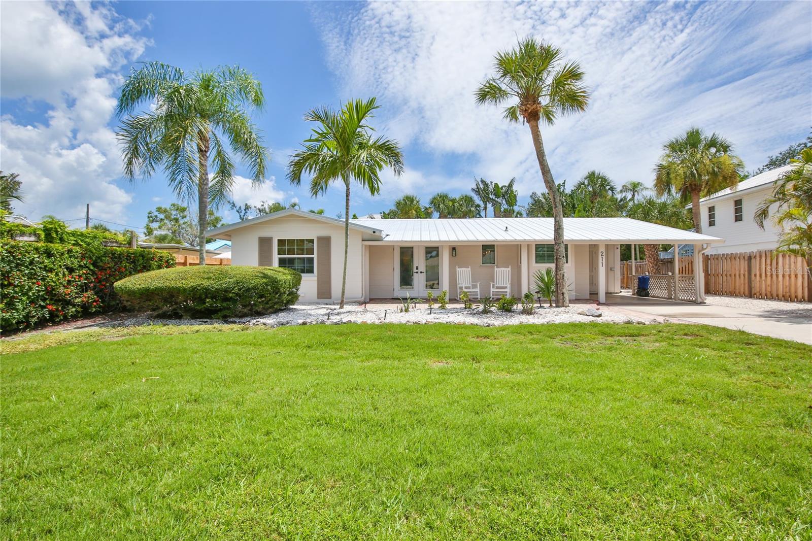 211 Island Circle, FL