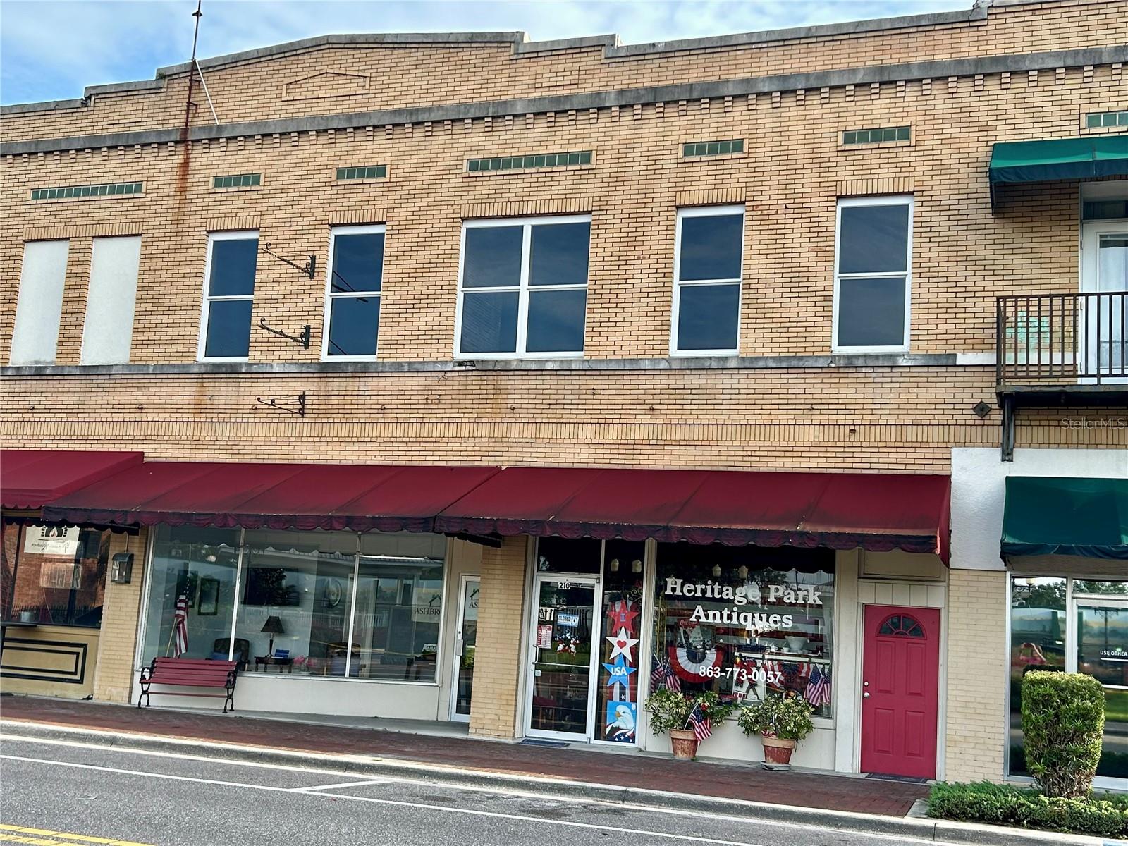 208 Main Street, FL
