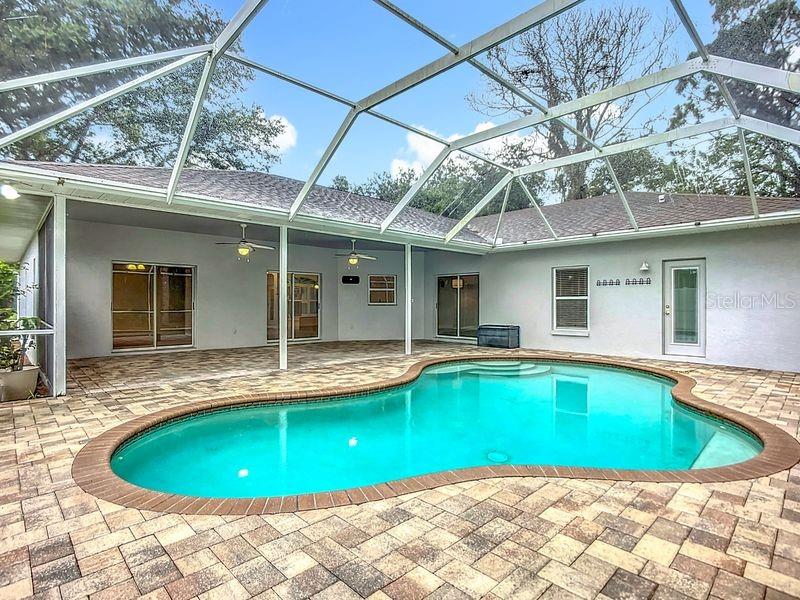 1103 Woodview Way, FL