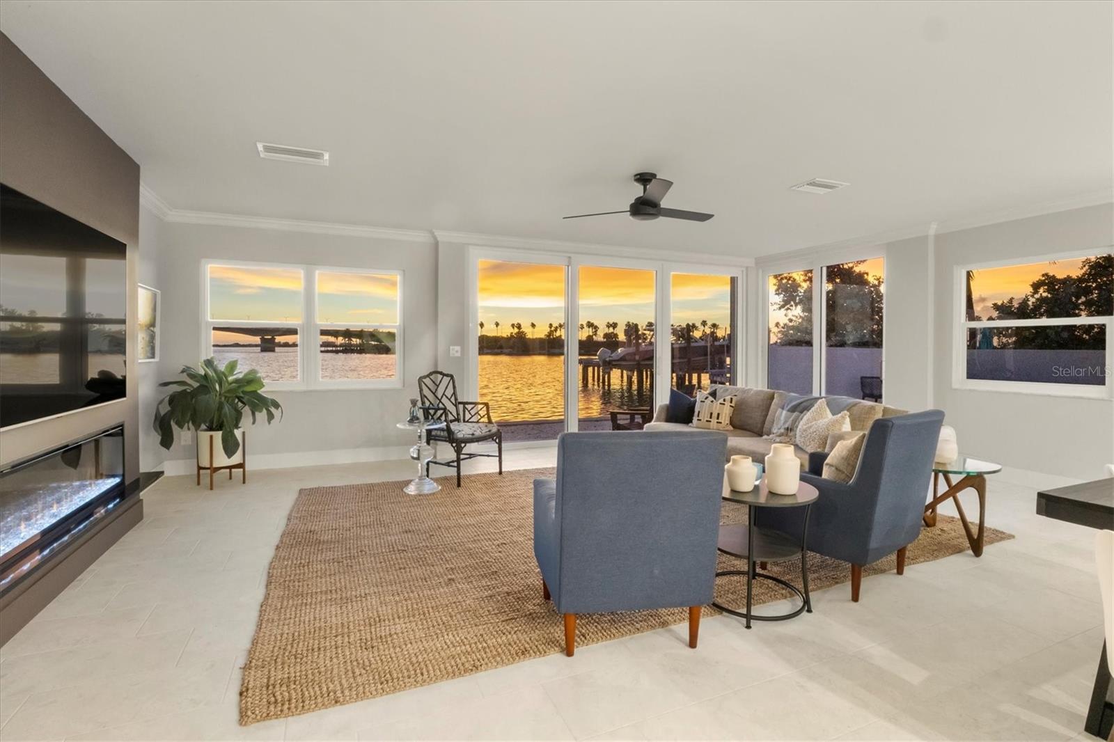 226 Golden Gate Point, FL