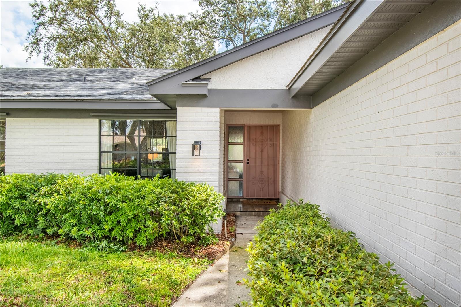 2906 Windridge Drive, FL