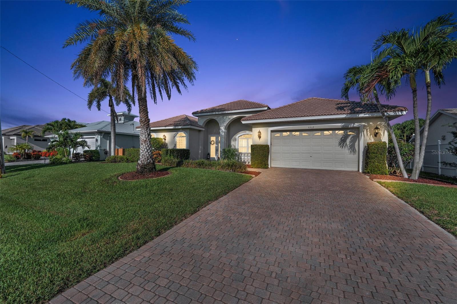 5212 8th Court, FL