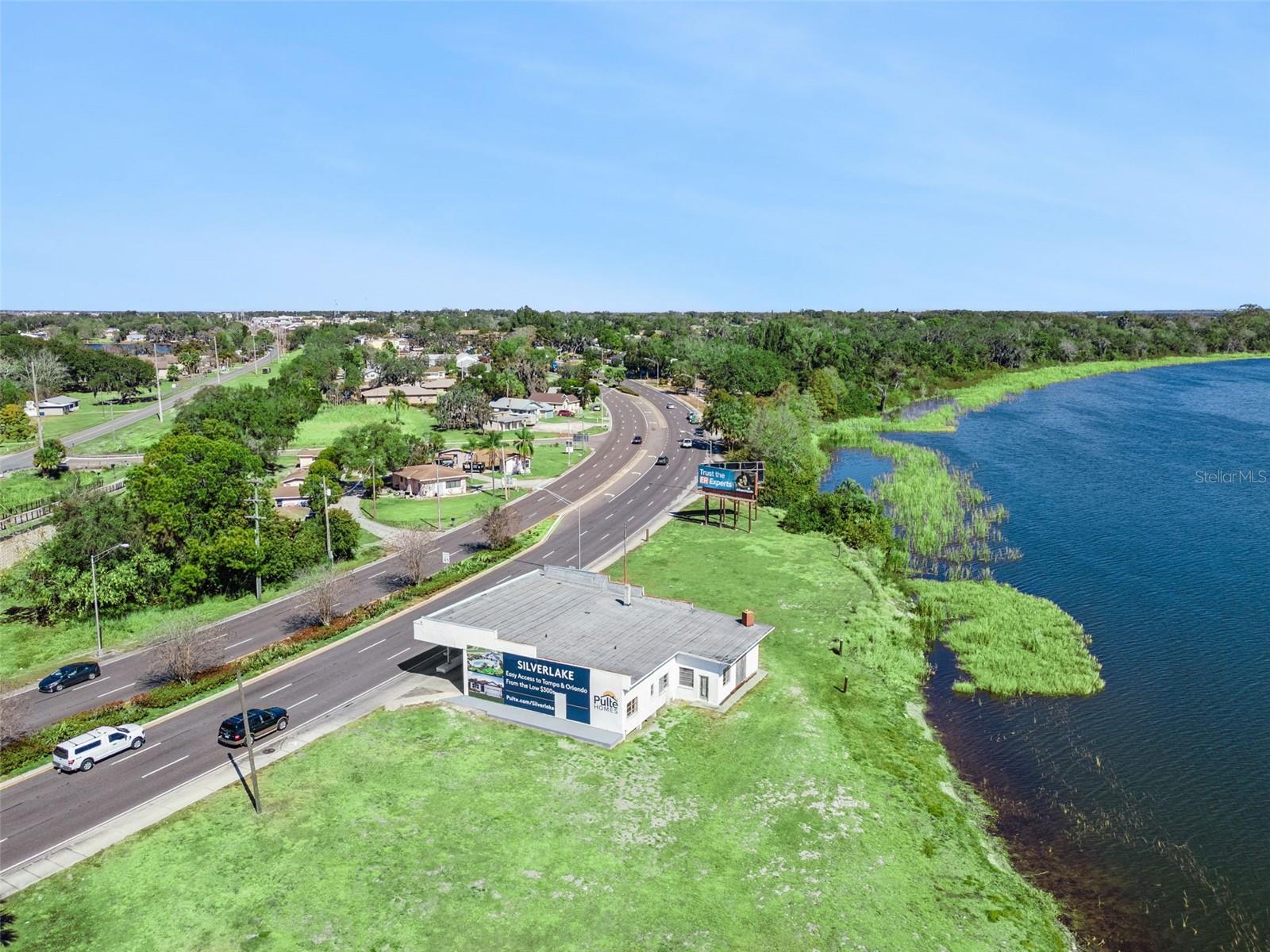 1300 Lake Shore Way, FL