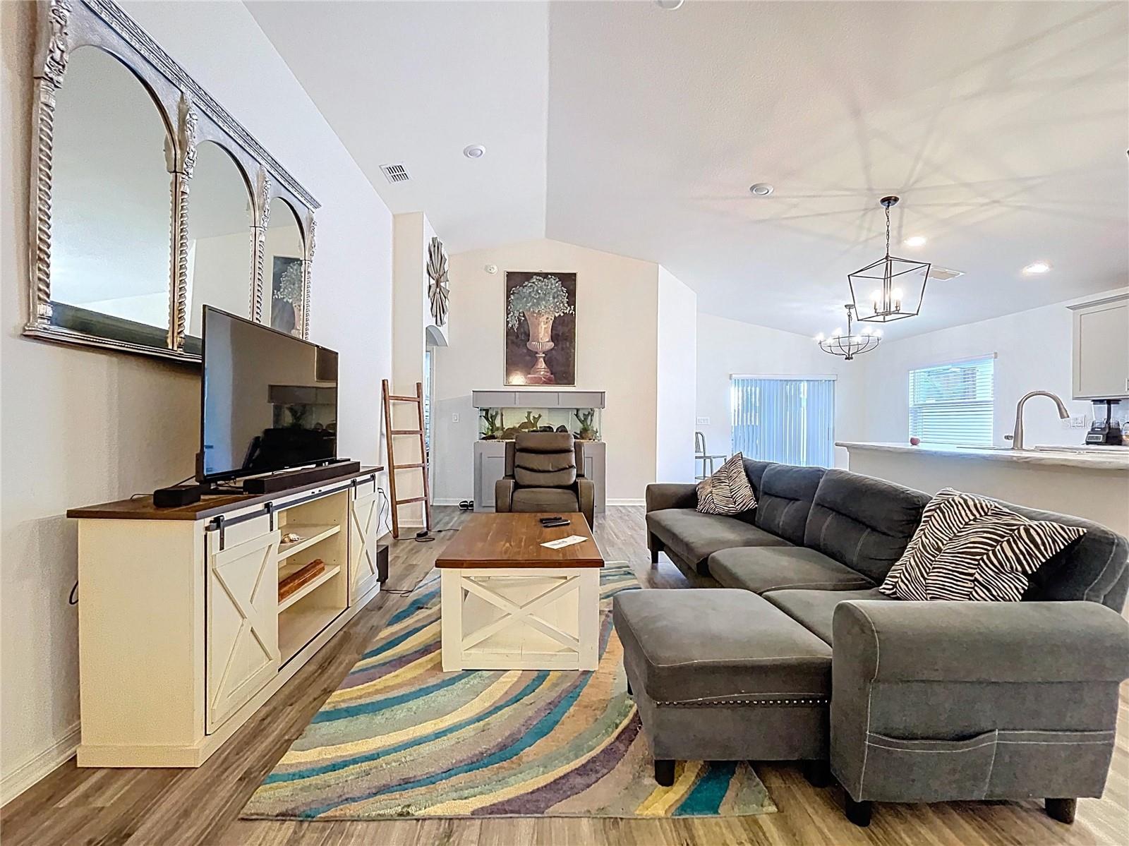 517 Scenic Bluff Boulevard, FL