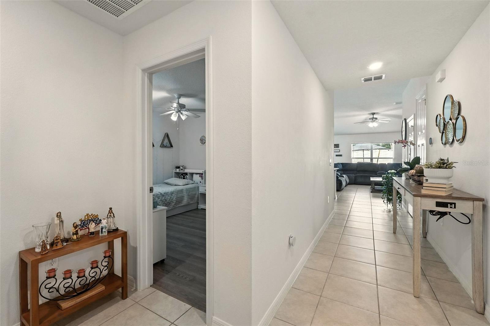 3240 Casa Del Rey Avenue, FL