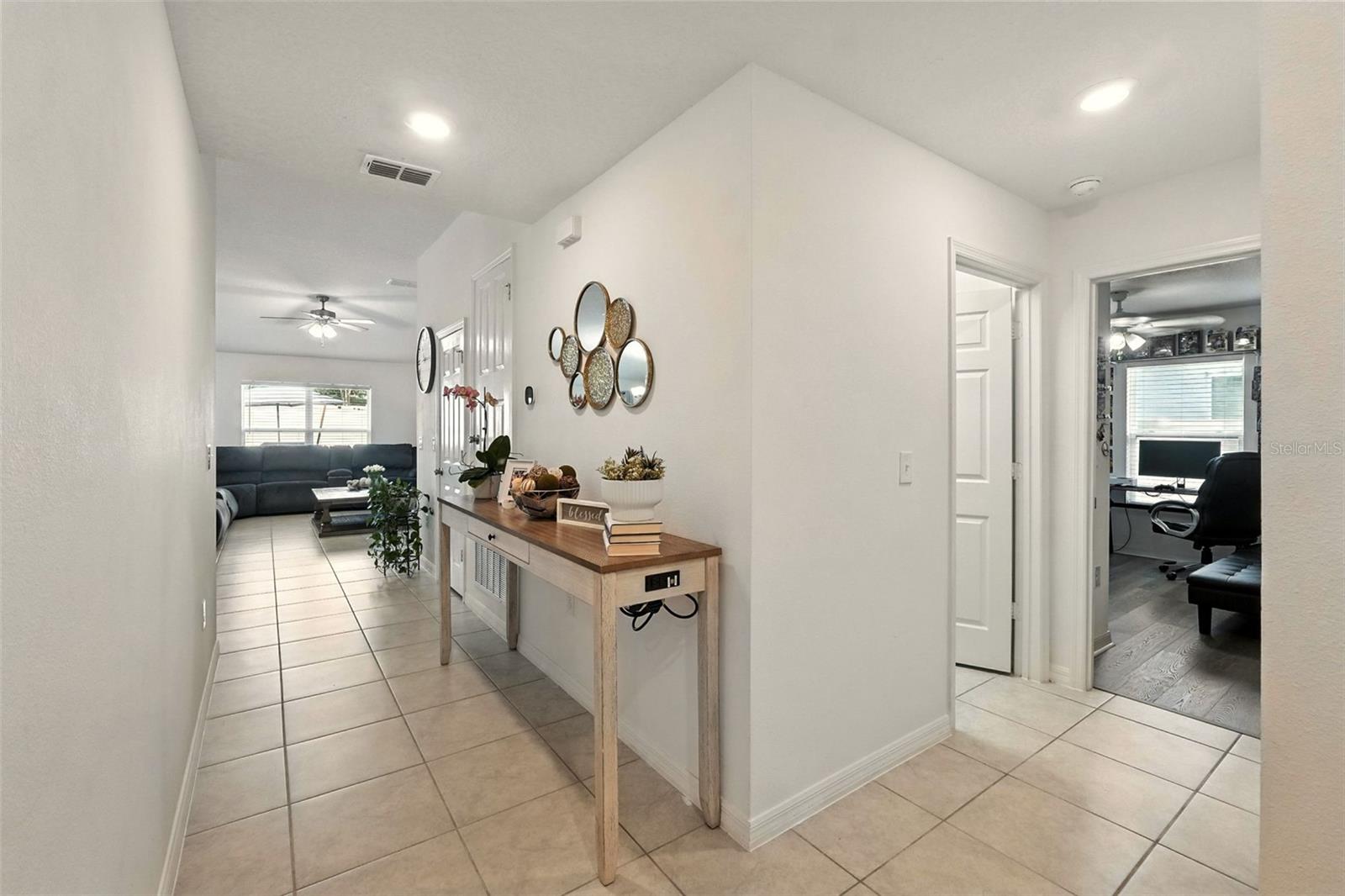 3240 Casa Del Rey Avenue, FL