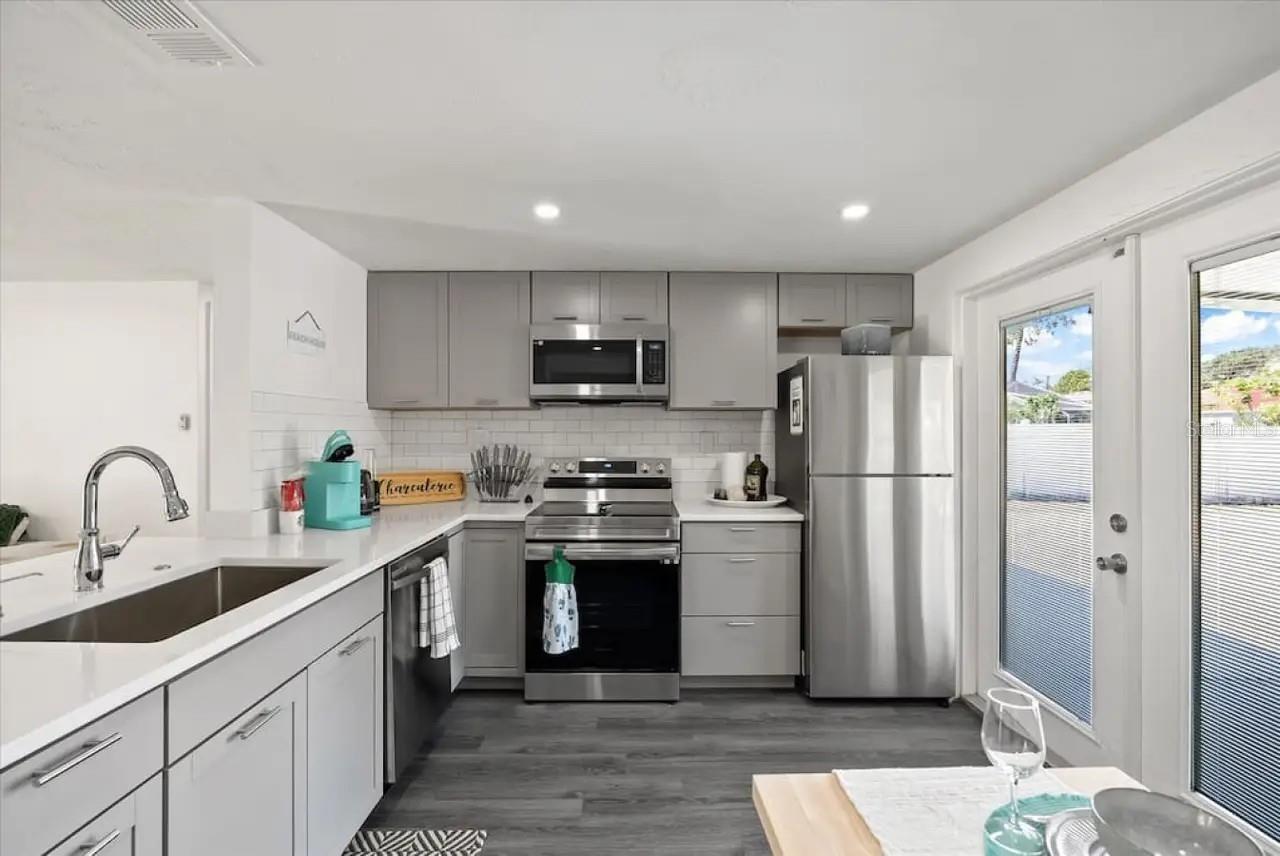 5332 Nutmeg Avenue, FL