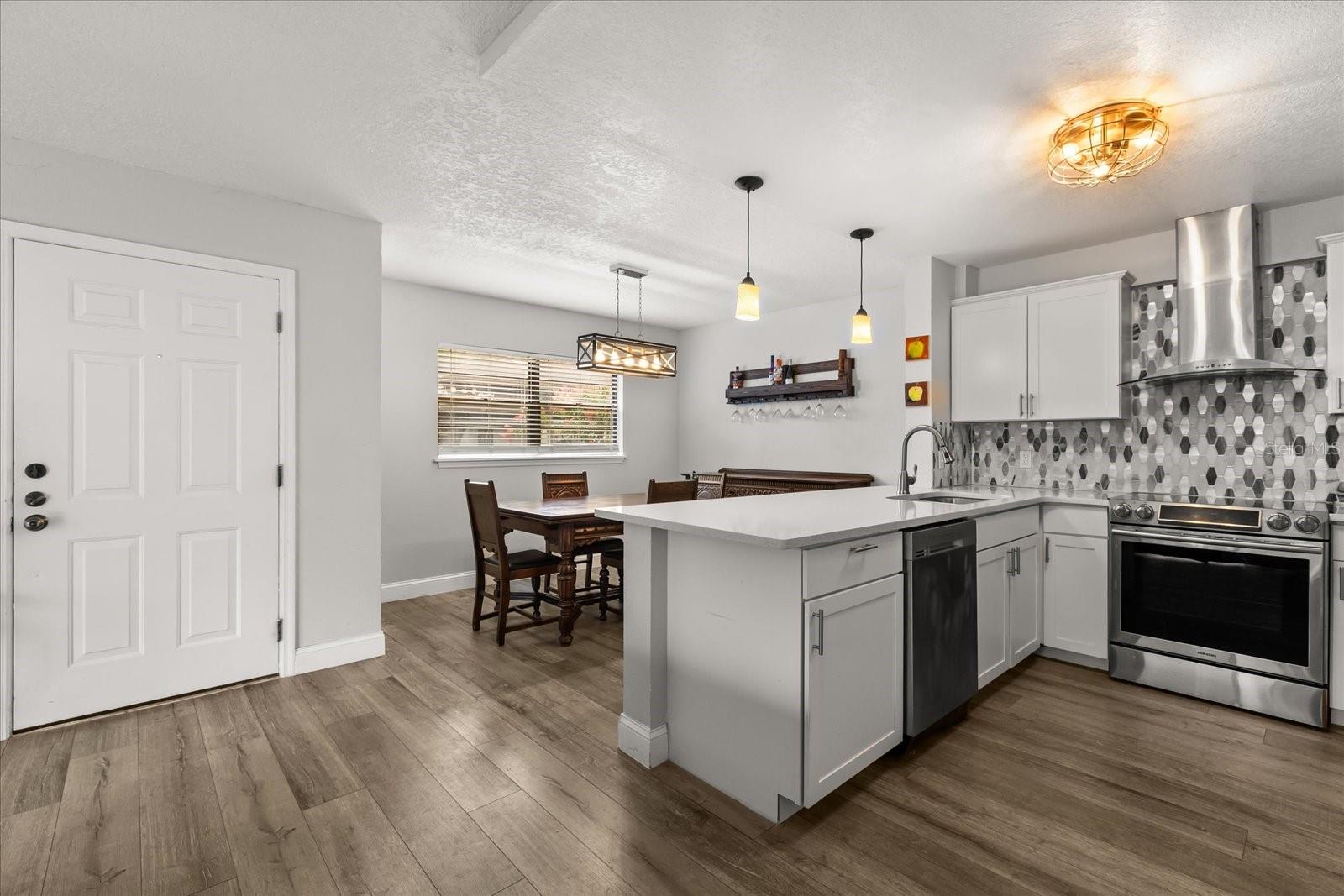 150 Killarney Bay Court, FL