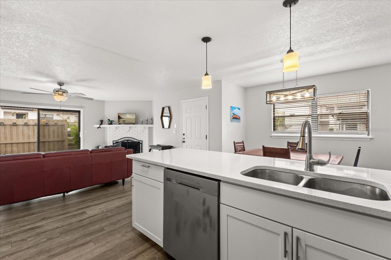 150 Killarney Bay Court, FL