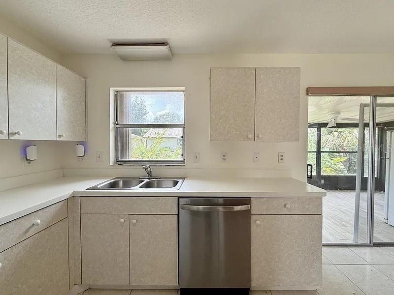 716 Caribou Drive, FL