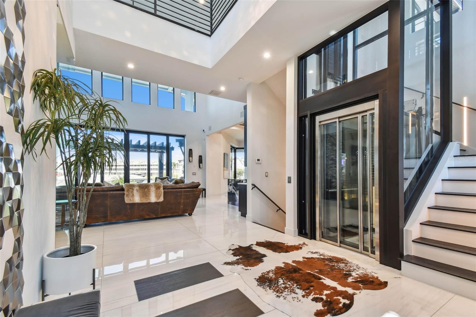 206 6th Street, FL