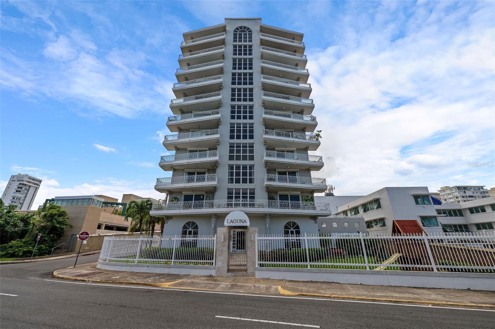 548 Hoare St. Laguna, PR