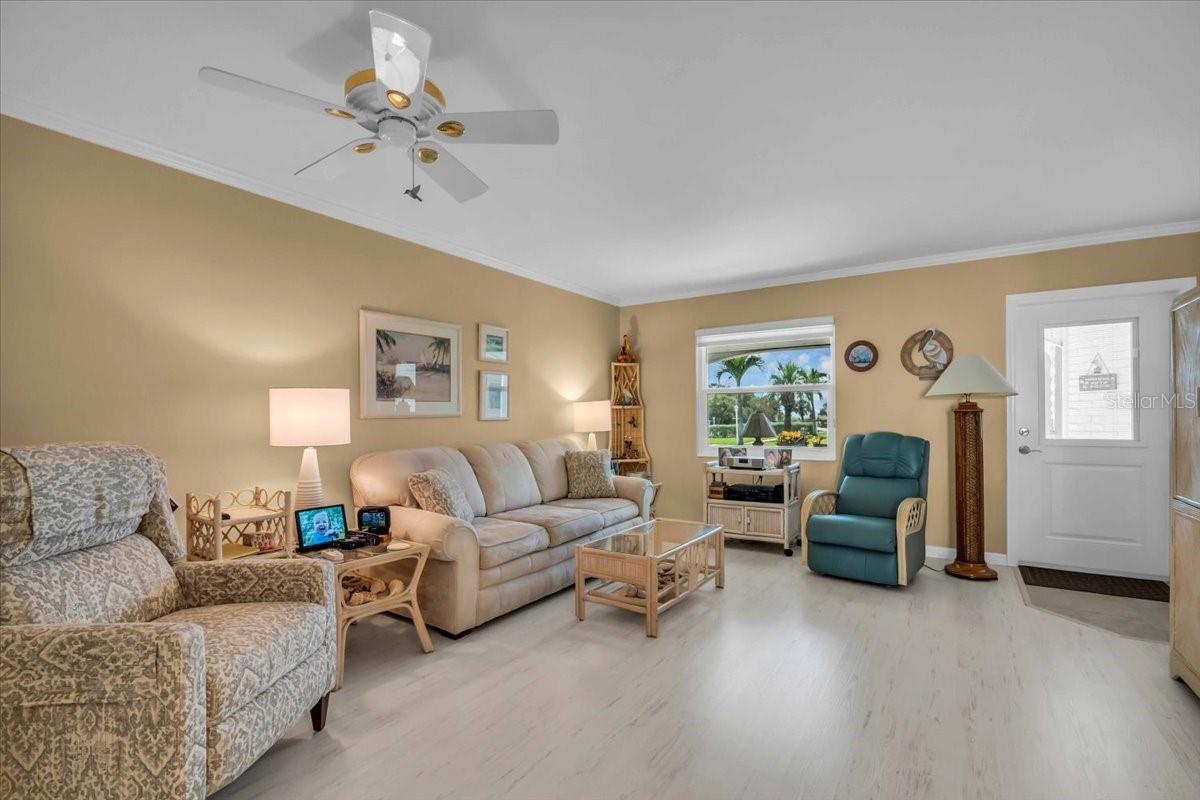 100 The Esplanade, FL