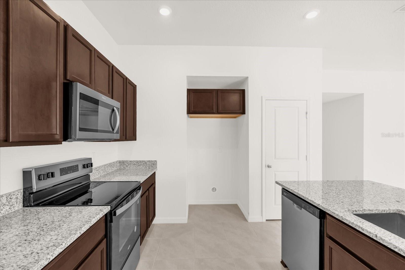 560 Mahogany Way, FL