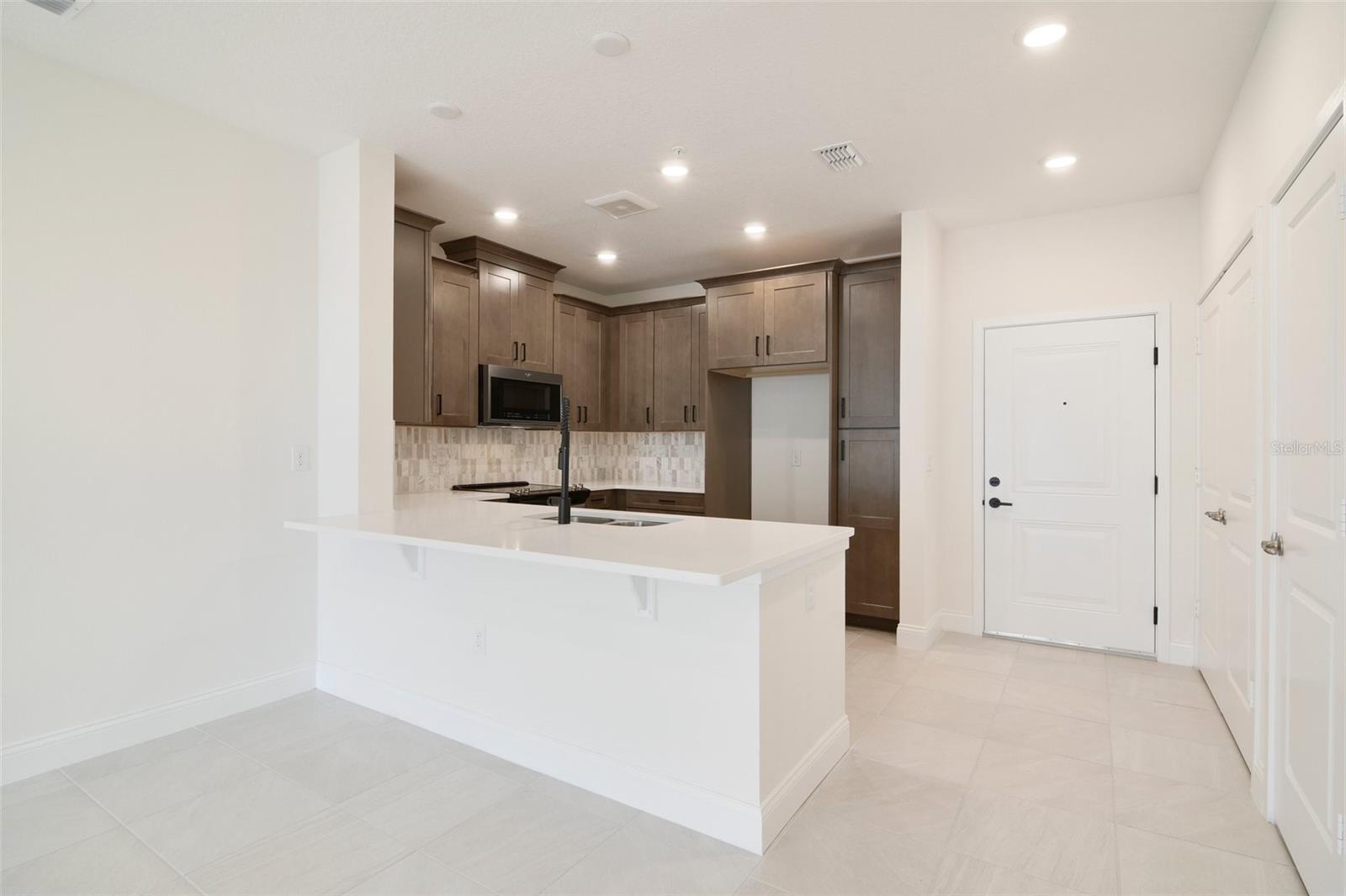 7557 Laureate Boulevard, FL