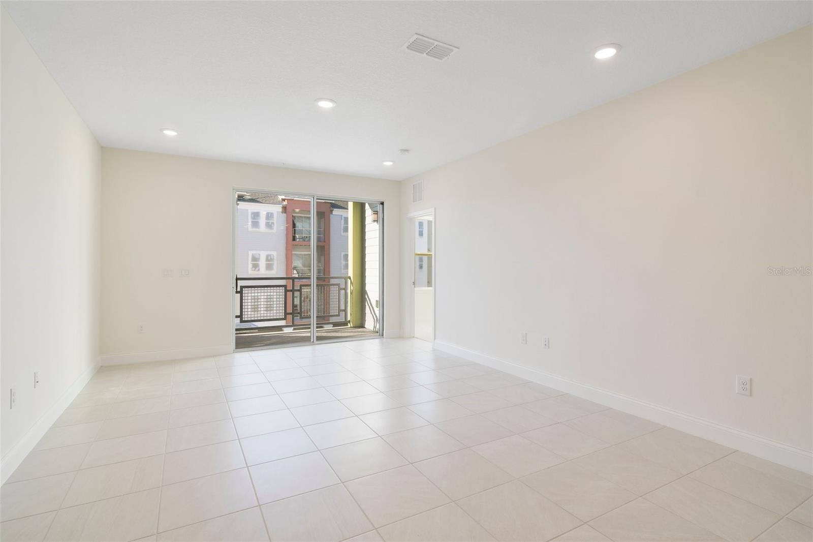 7557 Laureate Boulevard, FL