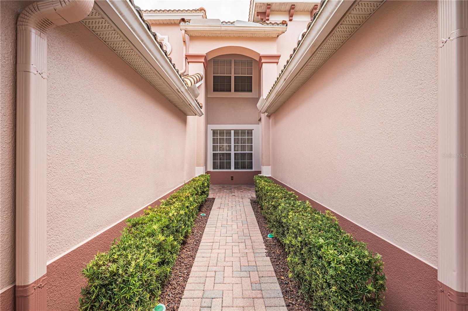 1323 Gilford Point Lane, FL